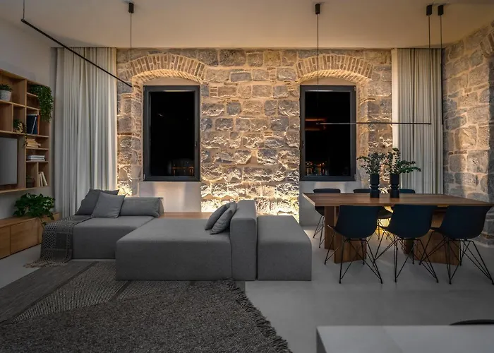 Apartment Architect's Seafront Flat Split